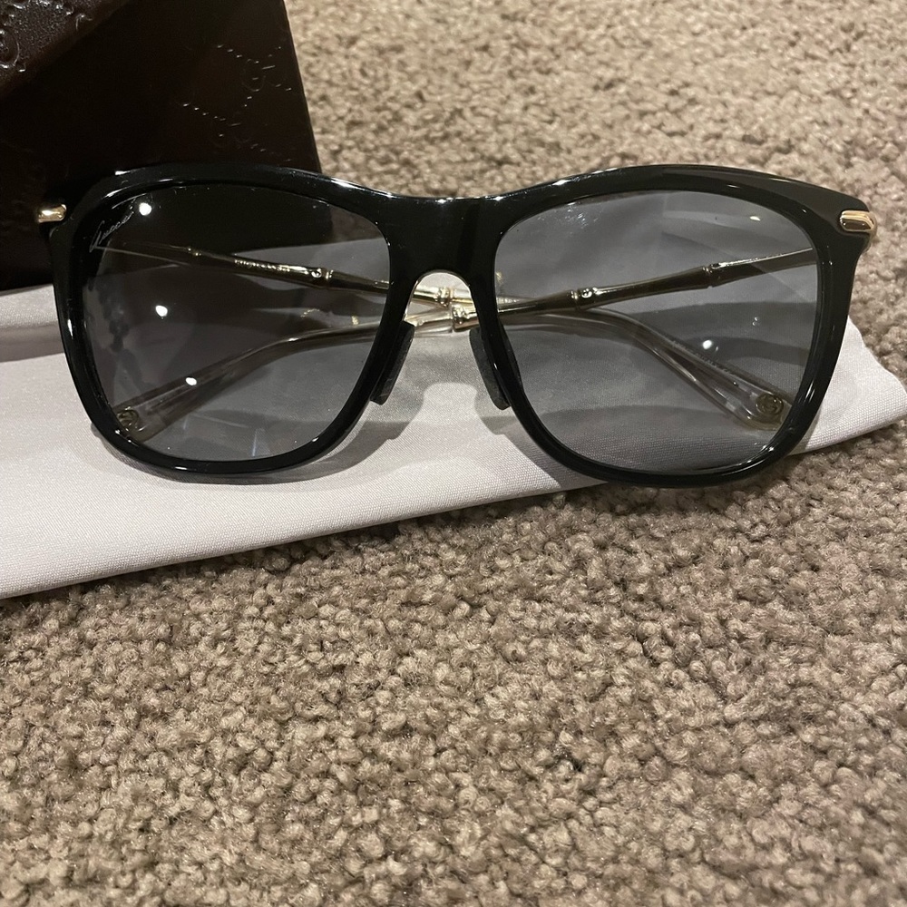 Authentic gucci sunglasses - Picture 2 of 5